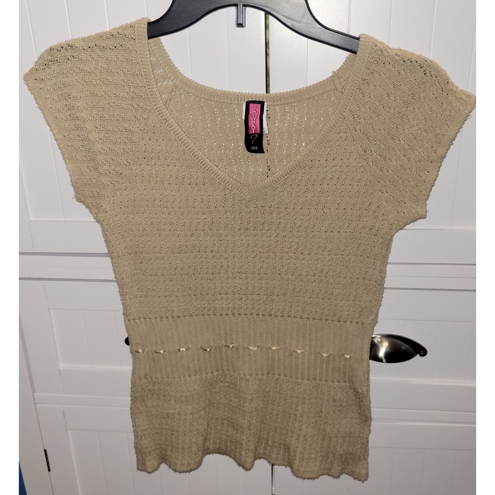 SAY WHAT Womens Knit Sweater  Beige Short Sleeve V Neck Ribbed Peplum Medium y2k